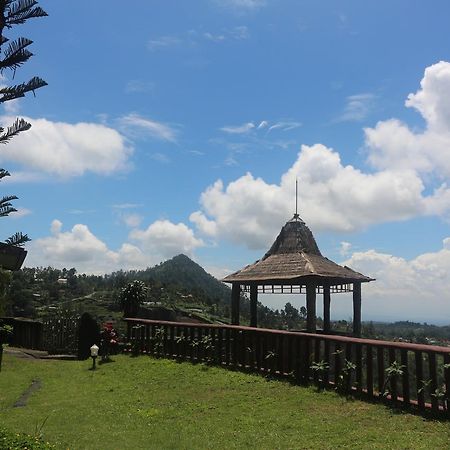Sukuh Cottage Tawangmangu Luaran gambar