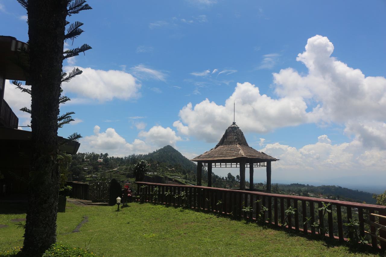 Sukuh Cottage Tawangmangu Luaran gambar